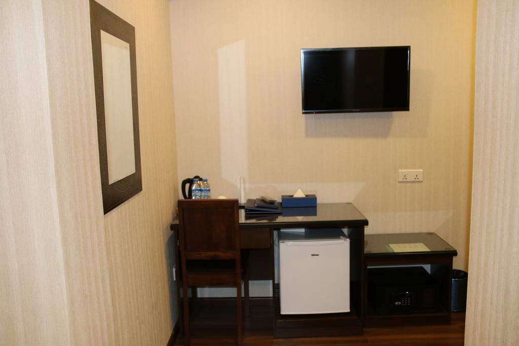 8Day Hotel Rangun Szoba fotó